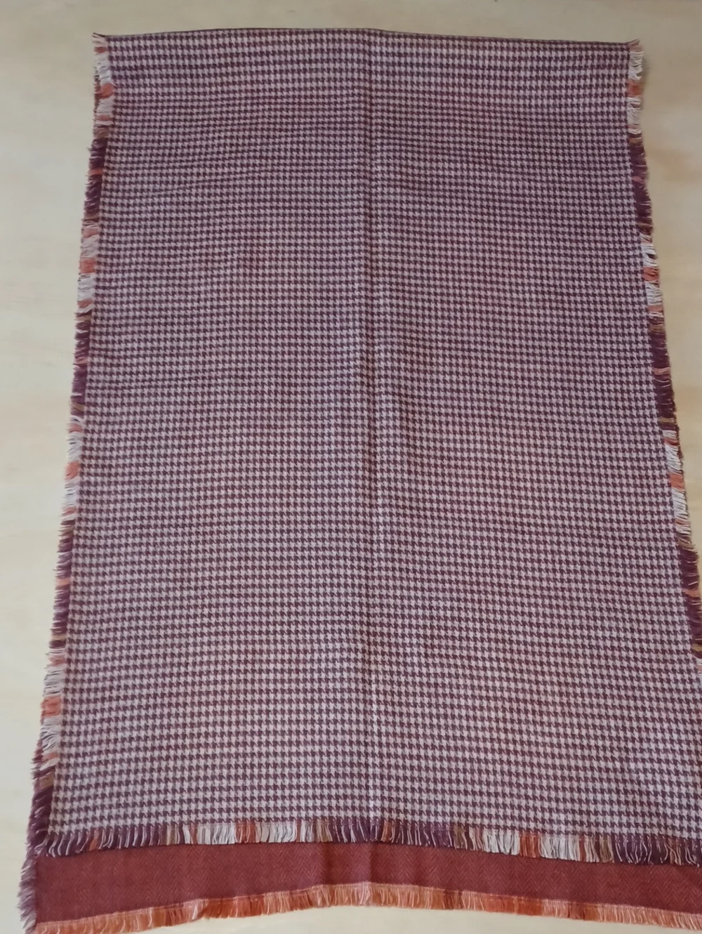 Vince Camuto Reversible Plaid Houdstooth Scarf 80×26 Wrap Blanket Unisex